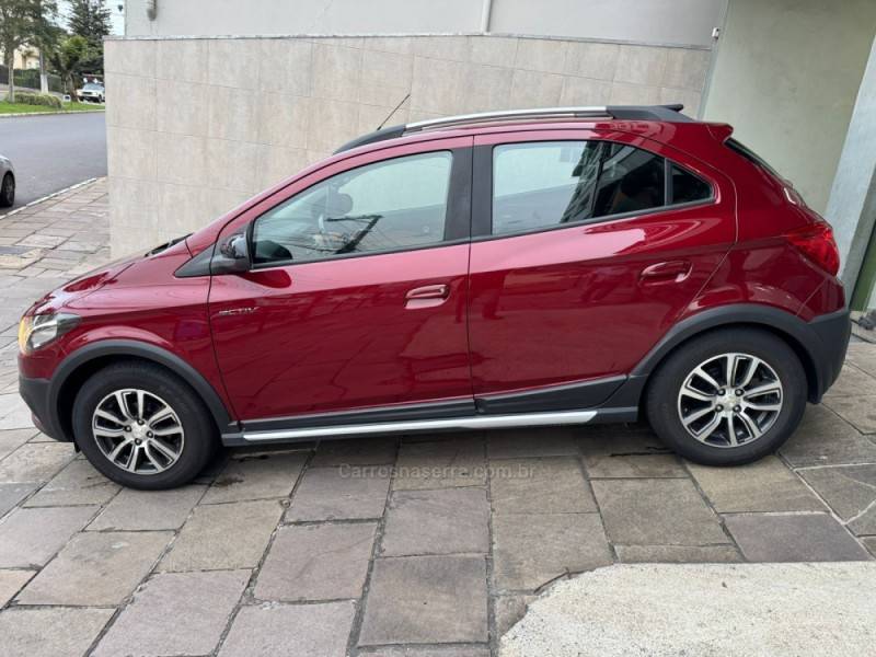 CHEVROLET - ONIX - 2016/2017 - Vinho - Sob Consulta