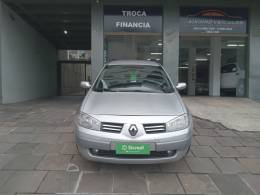 RENAULT - MÉGANE - 2011/2012 - Prata - R$ 36.900,00