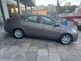 NISSAN - VERSA - 2014/2014 - Cinza - R$ 43.900,00