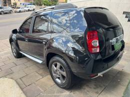 RENAULT - DUSTER - 2013/2014 - Preta - R$ 53.900,00