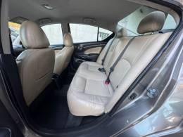 NISSAN - VERSA - 2014/2014 - Cinza - R$ 43.900,00