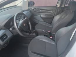 CHEVROLET - ONIX - 2021/2022 - Branca - R$ 59.800,00