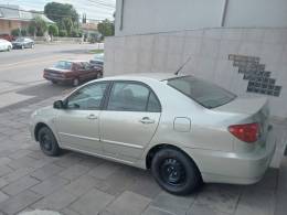 TOYOTA - COROLLA - 2005/2006 - Dourada - Sob Consulta