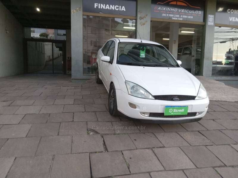 FORD - FOCUS - 2003/2003 - Branca - Sob Consulta