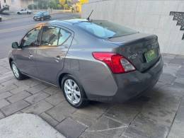 NISSAN - VERSA - 2014/2014 - Cinza - R$ 43.900,00