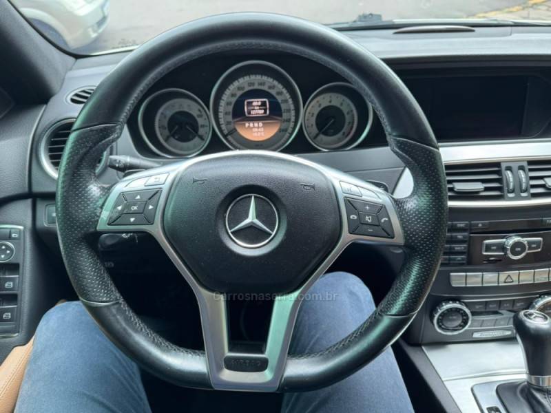 MERCEDES-BENZ - C 250 - 2012/2012 - Branca - R$ 84.900,00