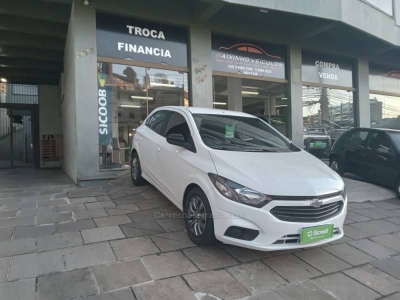CHEVROLET - ONIX - 2021/2022 - Branca - R$ 59.800,00