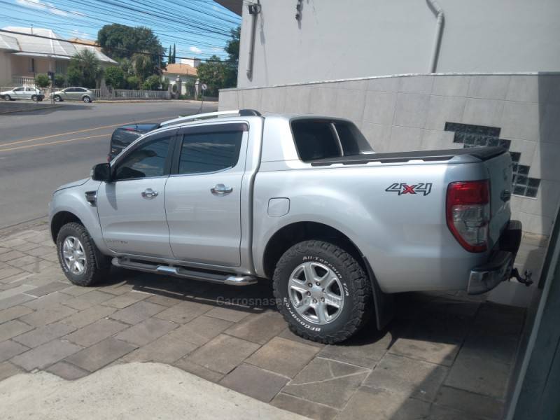 FORD - RANGER - 2013/2014 - Prata - Sob Consulta