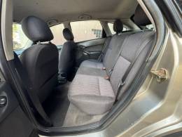 FORD - FOCUS - 2004/2004 - Dourada - Sob Consulta