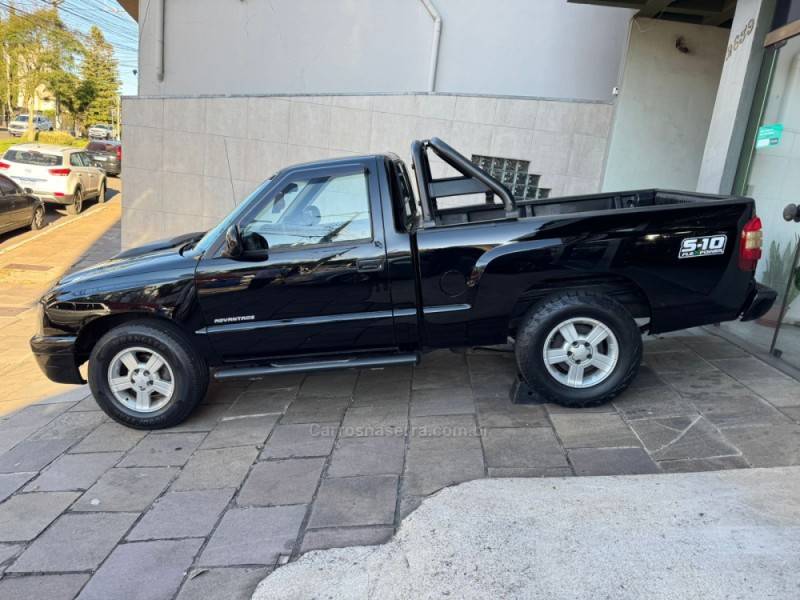 CHEVROLET - S10 - 2010/2010 - Preta - R$ 67.900,00