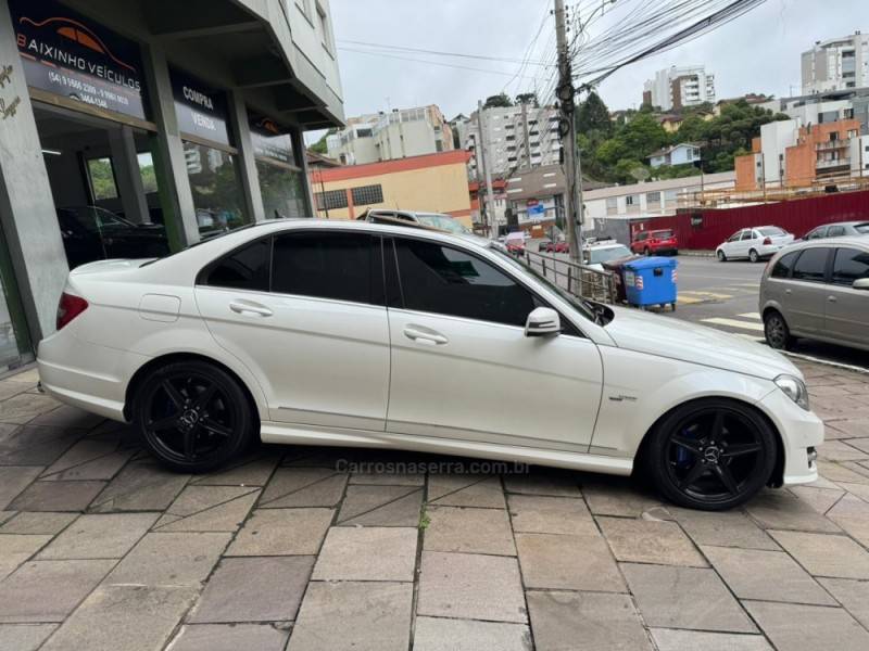 MERCEDES-BENZ - C 250 - 2012/2012 - Branca - R$ 84.900,00