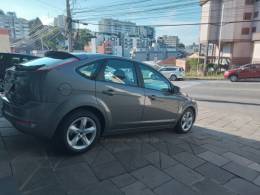 FORD - FOCUS - 2010/2011 - Cinza - Sob Consulta