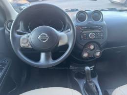 NISSAN - VERSA - 2014/2014 - Cinza - R$ 43.900,00