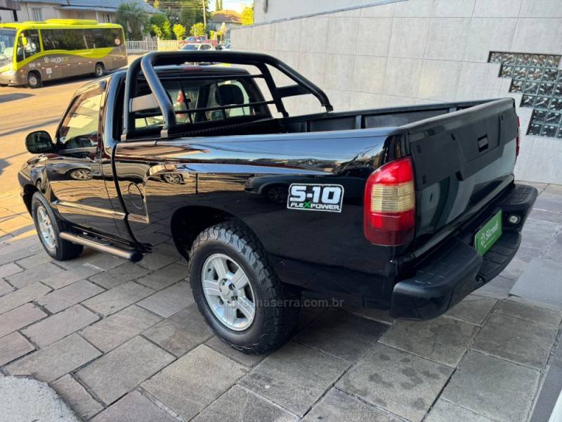 CHEVROLET - S10 - 2010/2010 - Preta - R$ 67.900,00