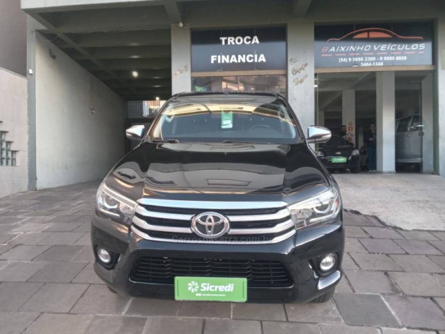 TOYOTA - HILUX - 2016/2016 - Preta - Sob Consulta