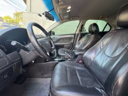 FORD - FUSION - 2010/2010 - Prata - R$ 47.900,00