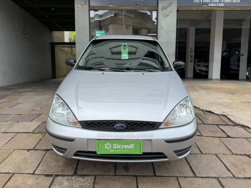 FORD - FOCUS - 2008/2008 - Prata - R$ 29.900,00