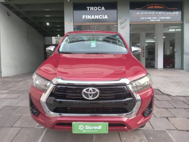 TOYOTA - HILUX - 2021/2021 - Vermelha - Sob Consulta