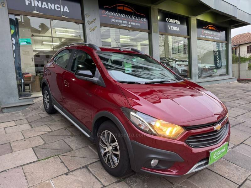 CHEVROLET - ONIX - 2016/2017 - Vinho - Sob Consulta