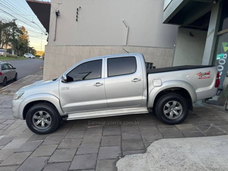 TOYOTA - HILUX - 2013/2013 - Prata - Sob Consulta