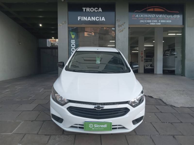 CHEVROLET - ONIX - 2021/2022 - Branca - R$ 59.800,00